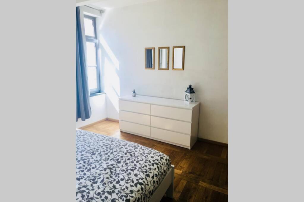 En Plein Coeur De Bruxelles. Superbe Duplex.A Voir! Apartamento Exterior foto